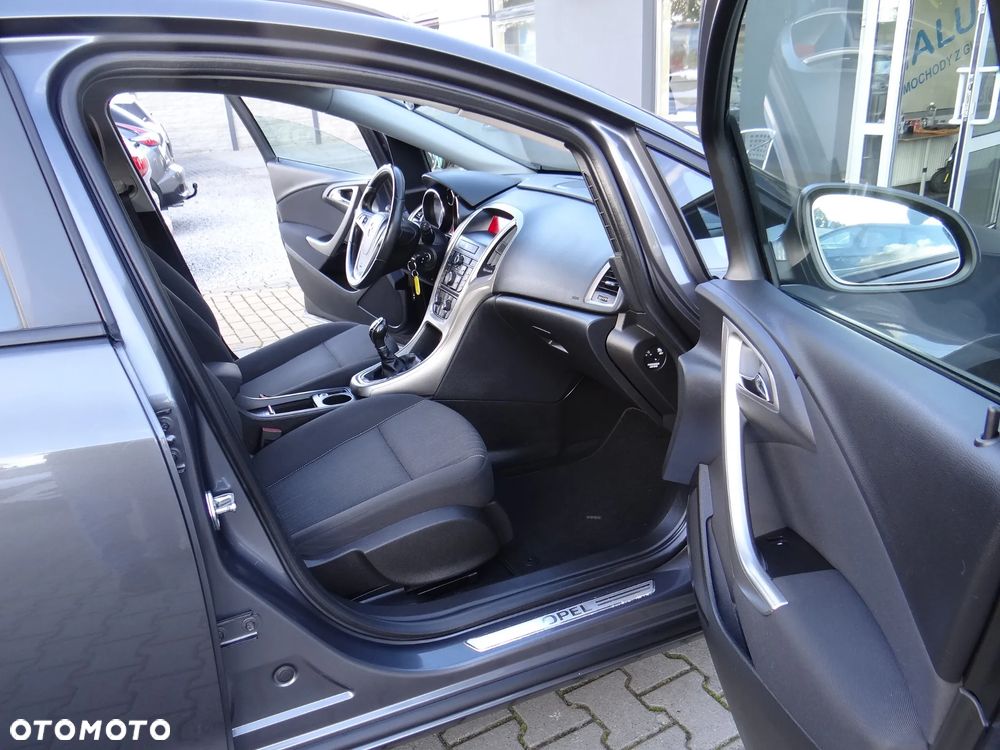 Opel Astra - 33