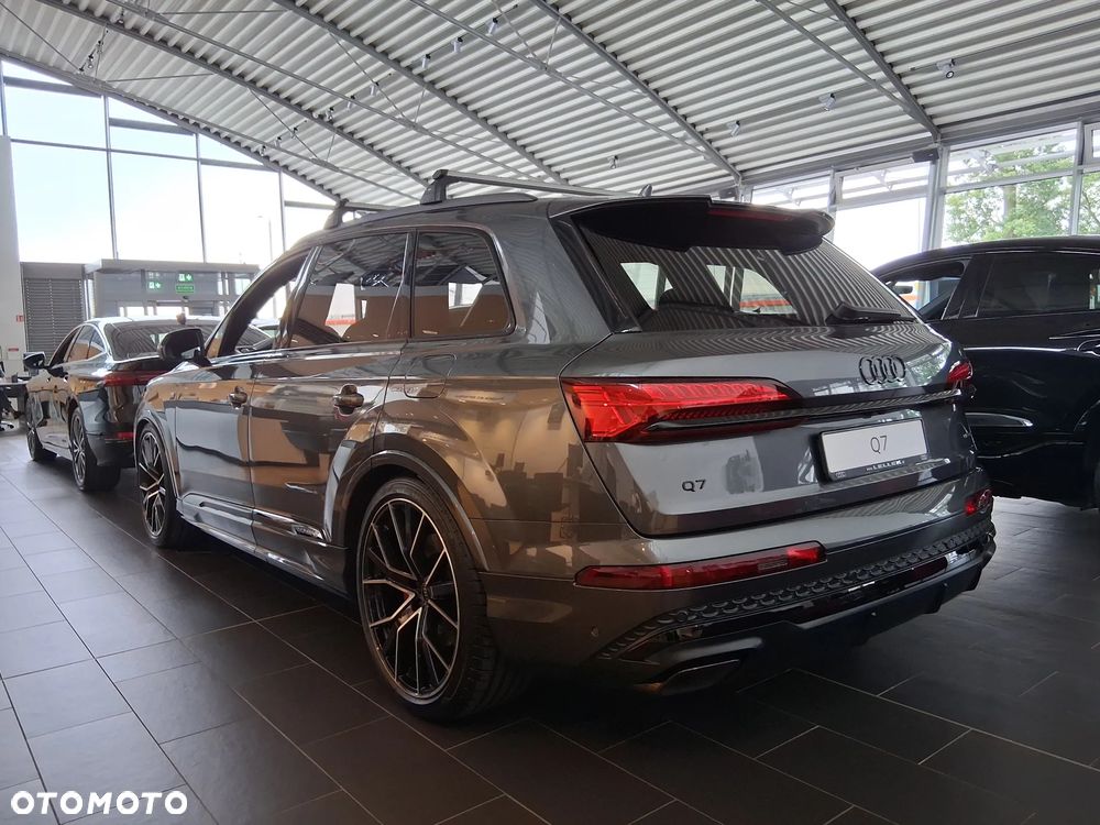 Audi Q7 60 TFSI e PHEV Quattro S Line Tiptr - 4