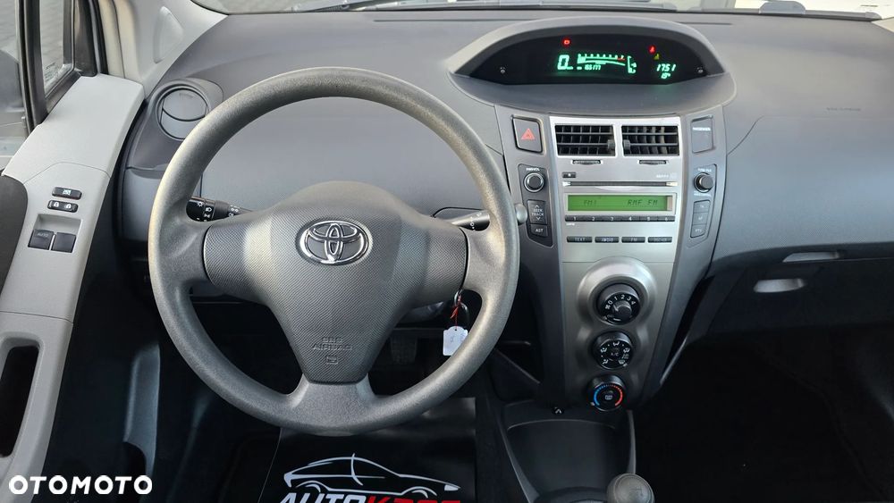 Toyota Yaris - 21