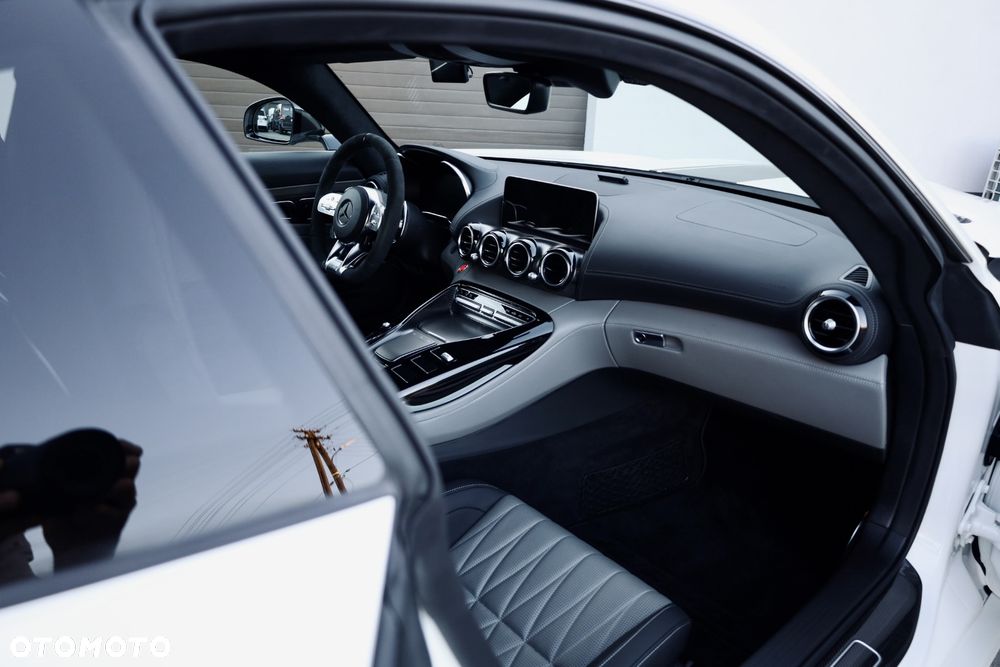 Mercedes-Benz AMG GT C - 19