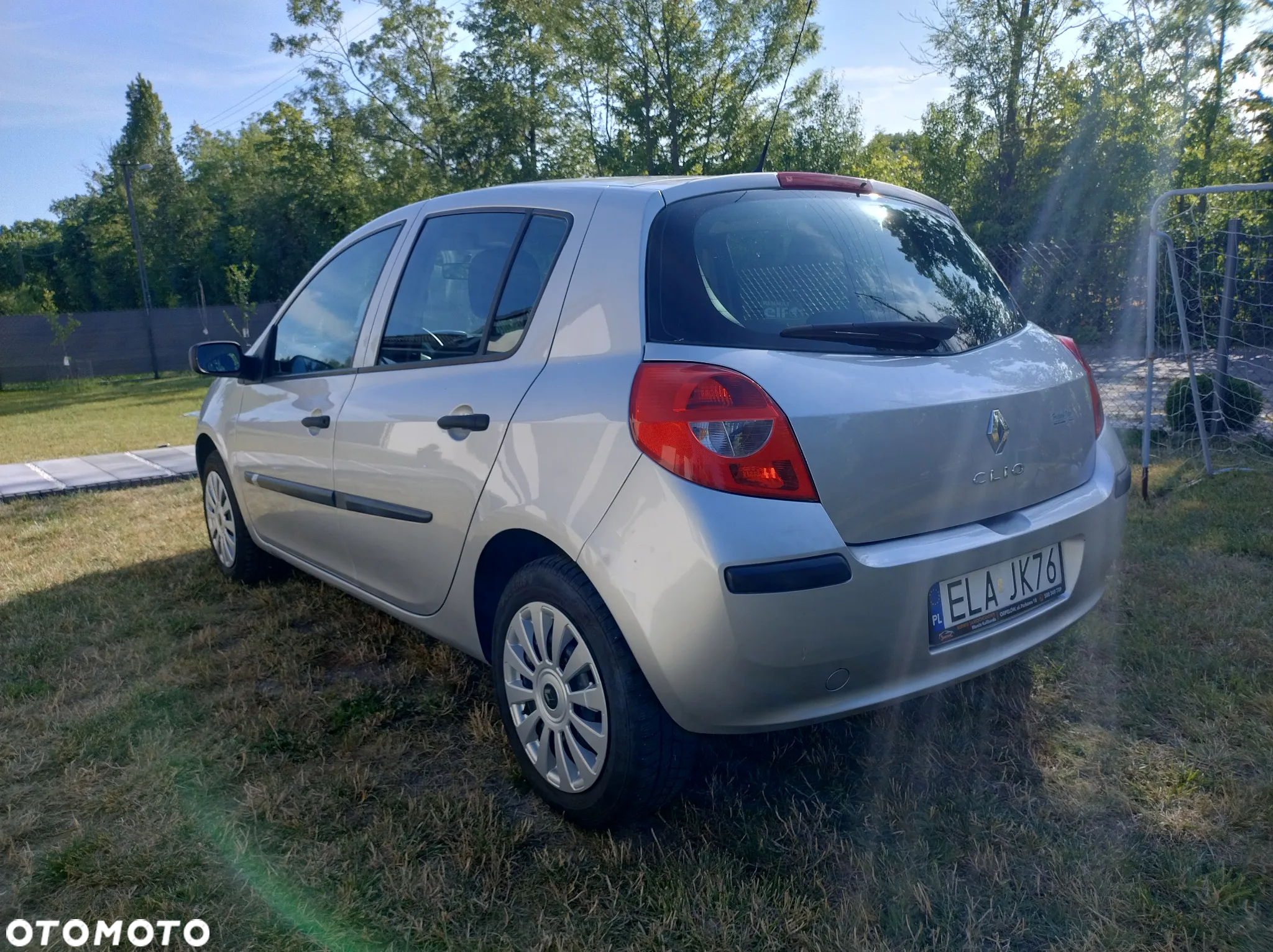 Renault Clio 1.2 16V Authentique - 5