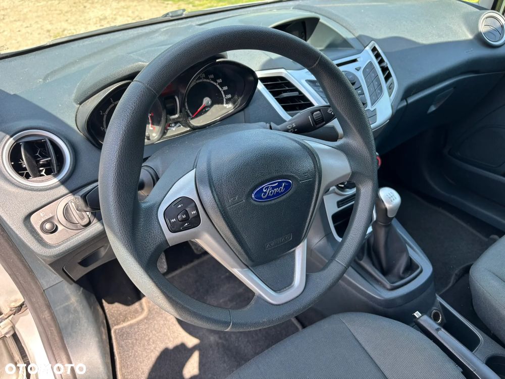 Ford Fiesta 1.25 Champions Edition - 10