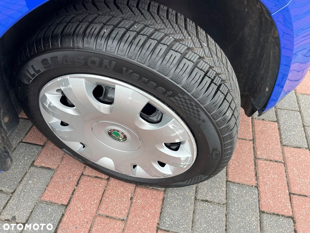 Skoda Roomster 1.4 16V Style PLUS EDITION - 28