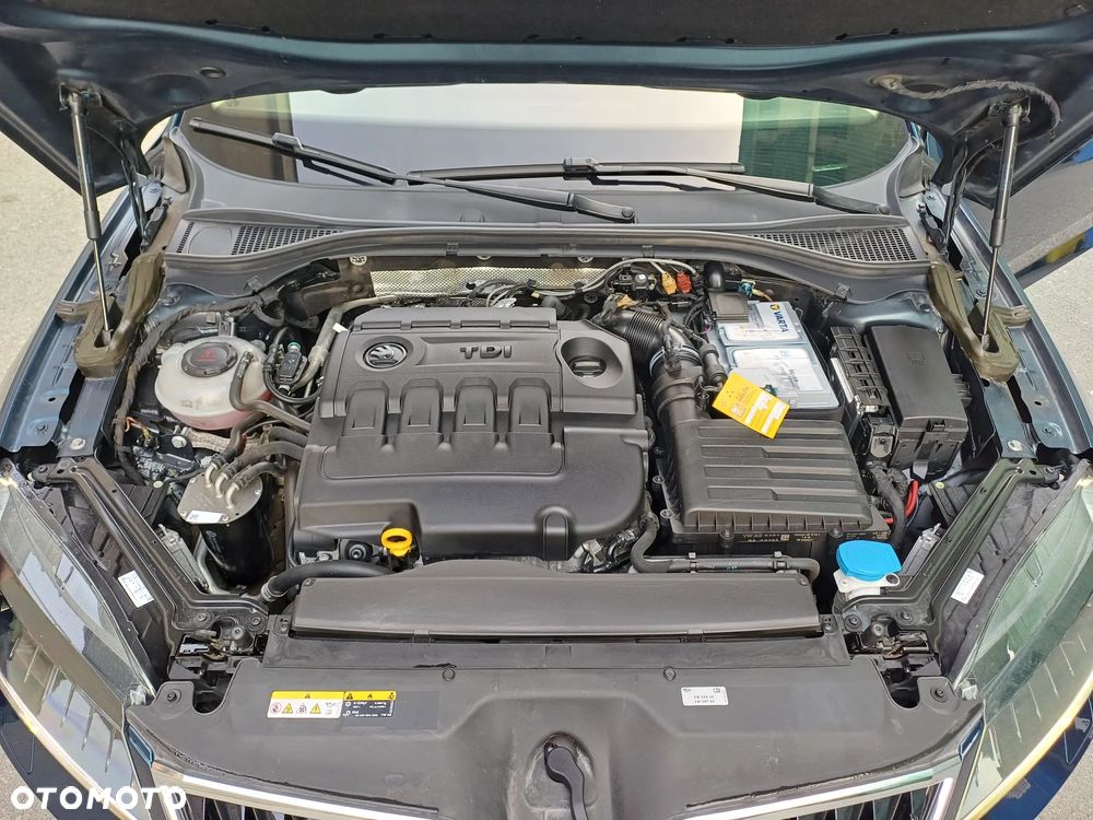 Skoda Superb 2.0 TDI Style DSG - 27