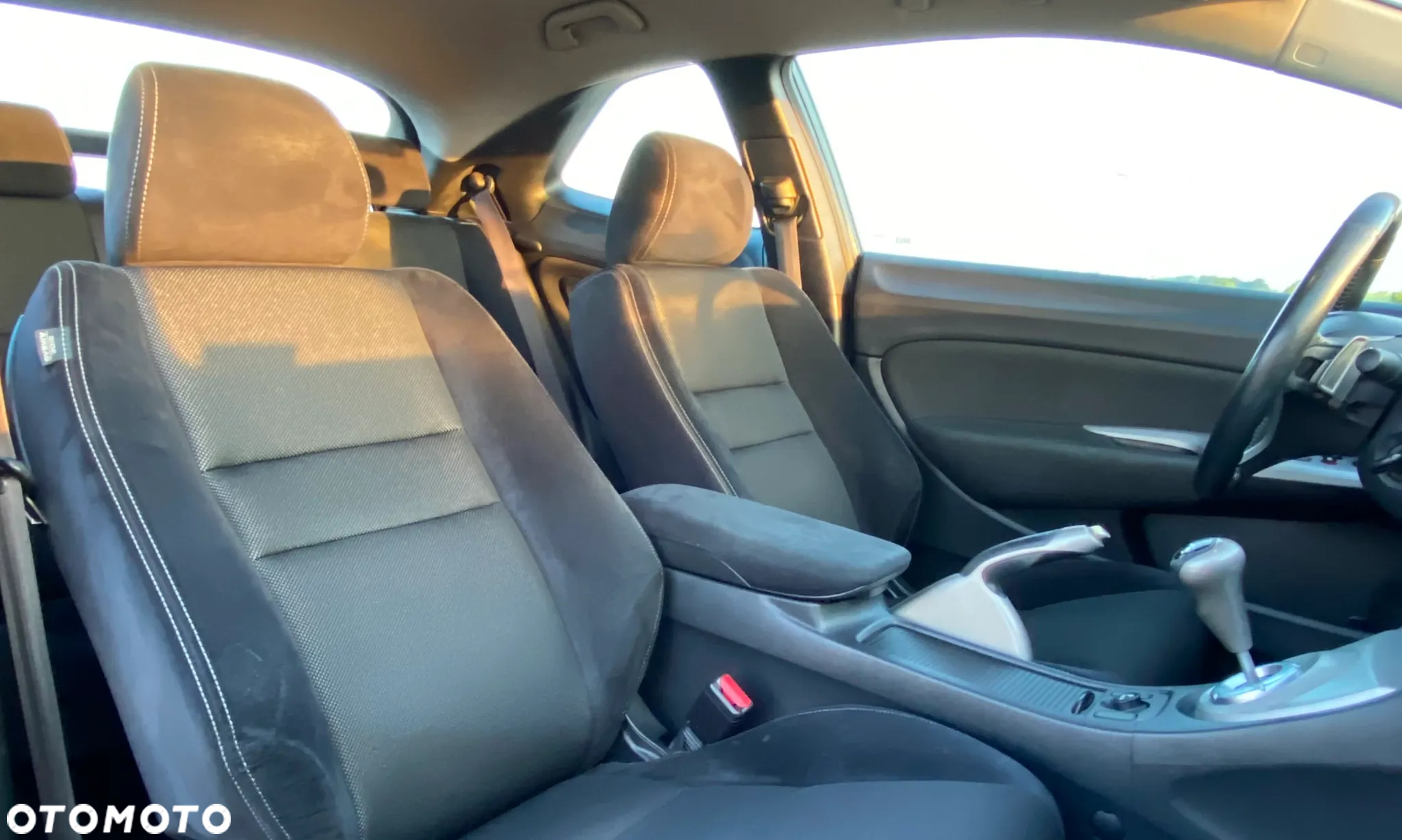 Honda Civic 1.8i-VTEC i-SHIFT Type S - 9