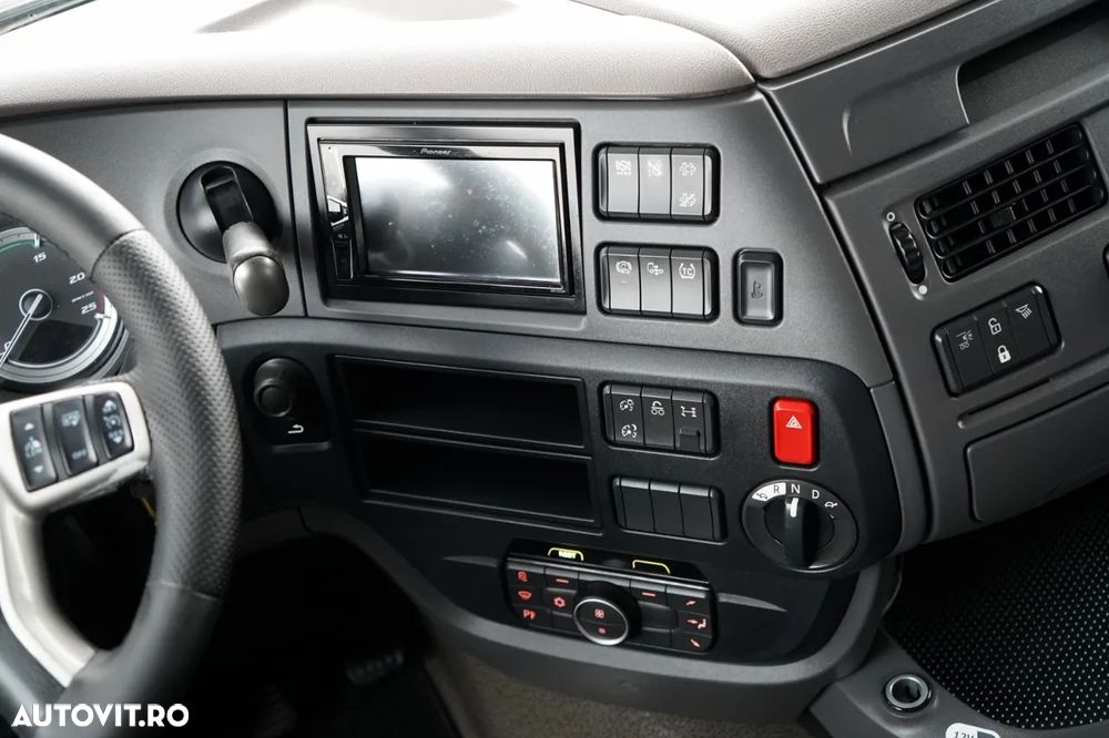 DAF XF 480 / SOLOWKA / SSC / 6X2 / PUNTE RELAXABILĂ / - 30