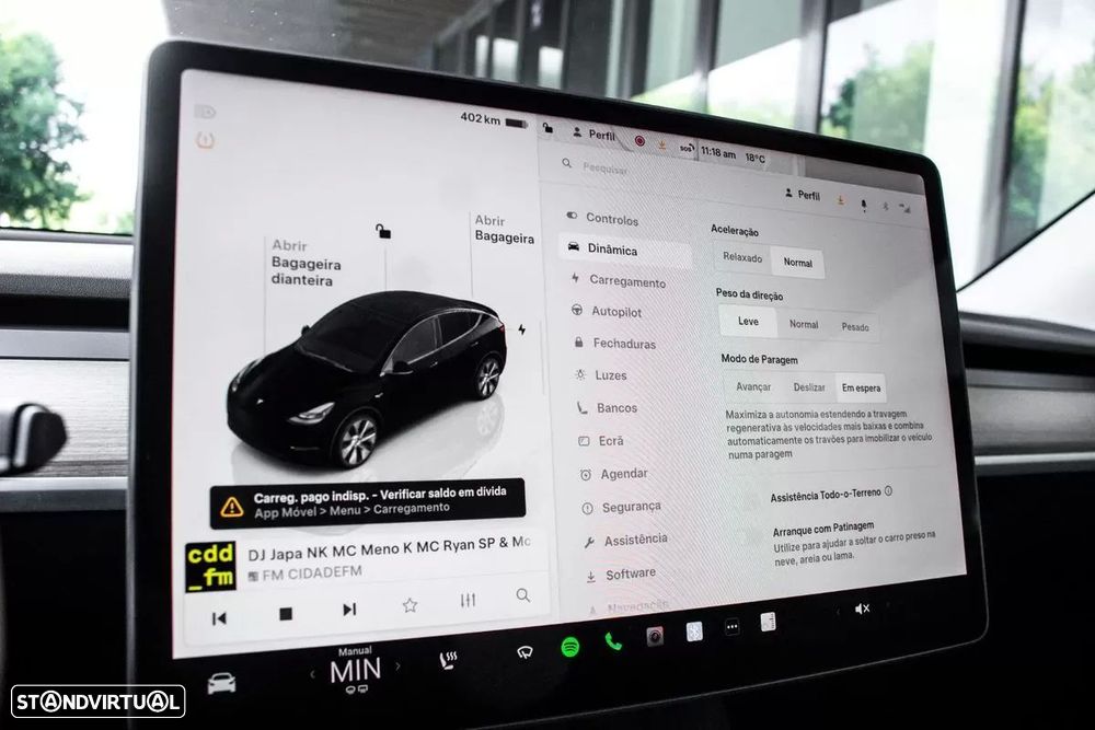 Tesla Model Y - 32