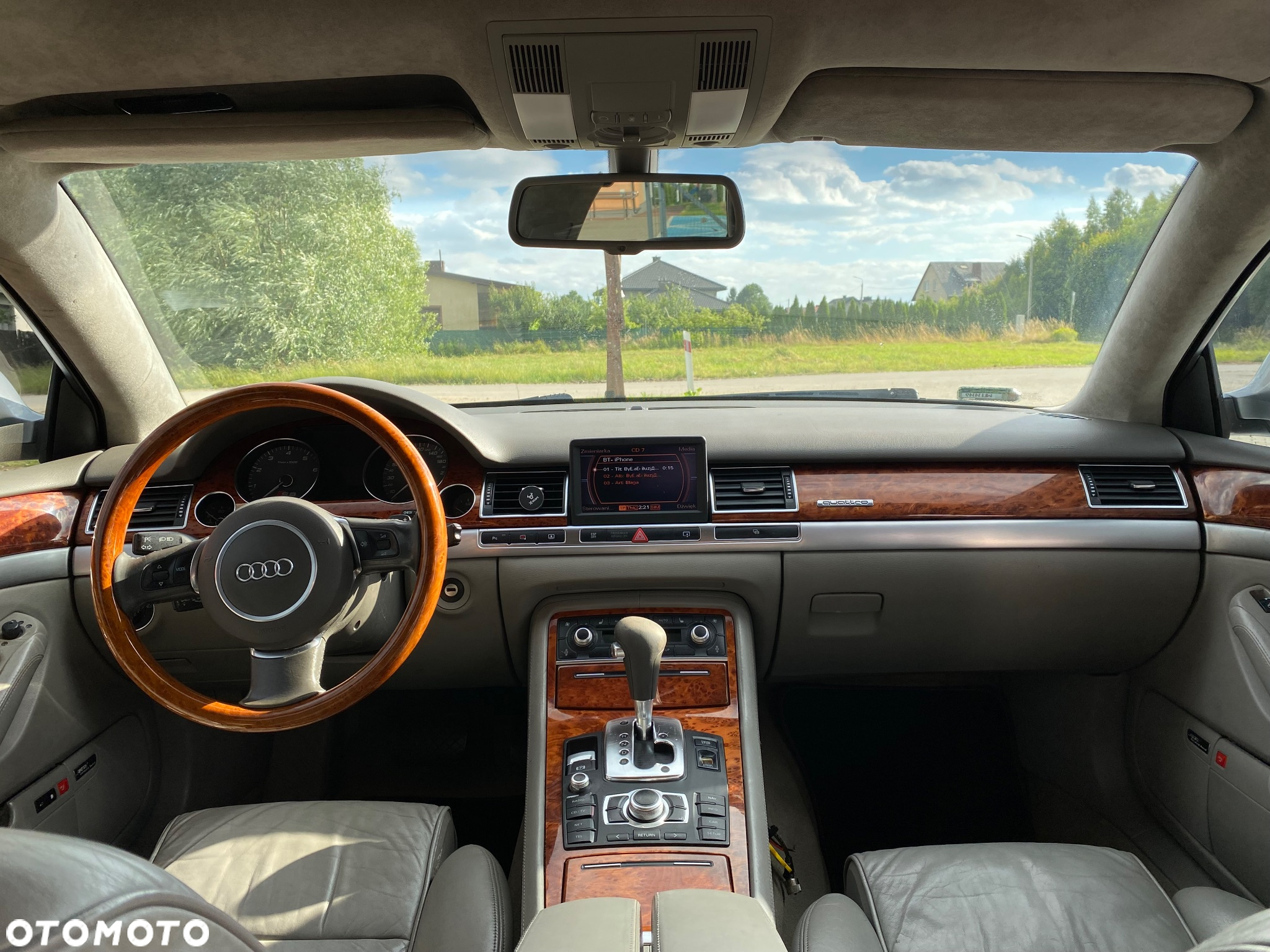 Audi A8 4.2 Quattro - 5