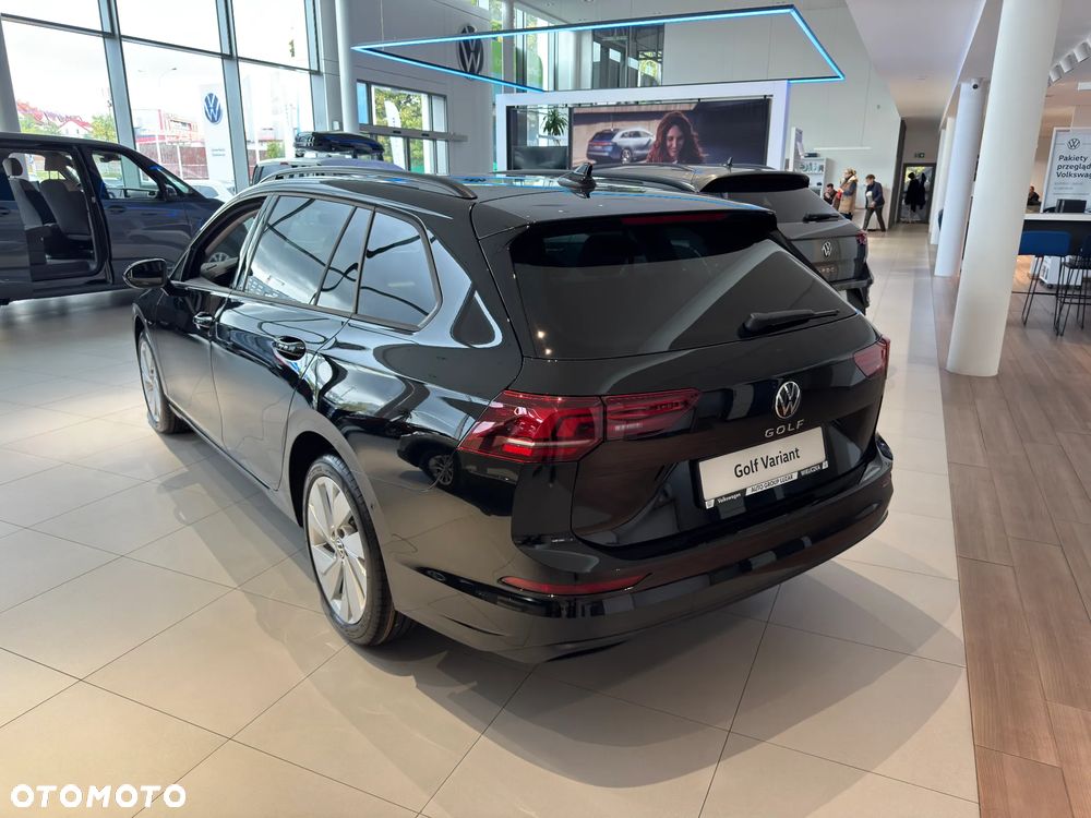 Volkswagen Golf VIII 1.5 TSI Life Plus - 4