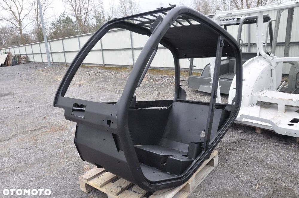 KABINA MANITOU 732 2014 ROK - 1