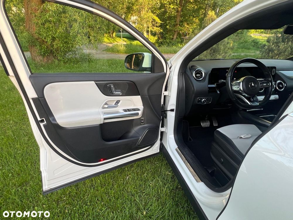 Mercedes-Benz GLA 250 4-Matic - 14