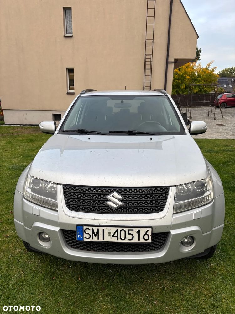 Suzuki Grand Vitara 2.4 De Luxe - 14