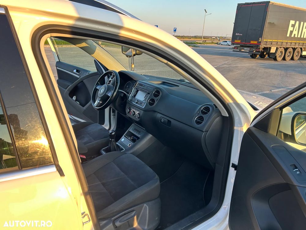 Volkswagen Tiguan - 11