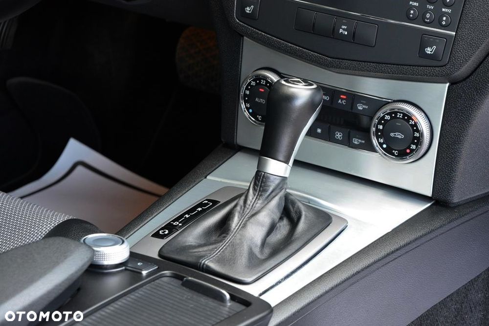 Mercedes-Benz Klasa C 180 Kompressor Automatik Avantgarde - 32