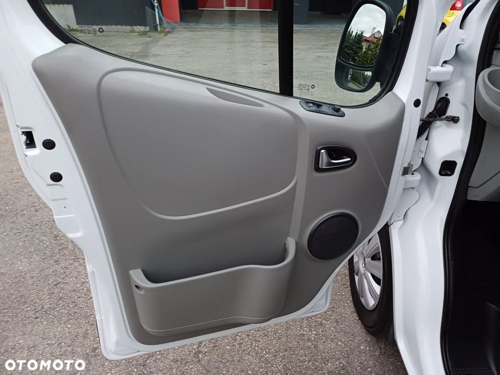 Opel Vivaro - 28