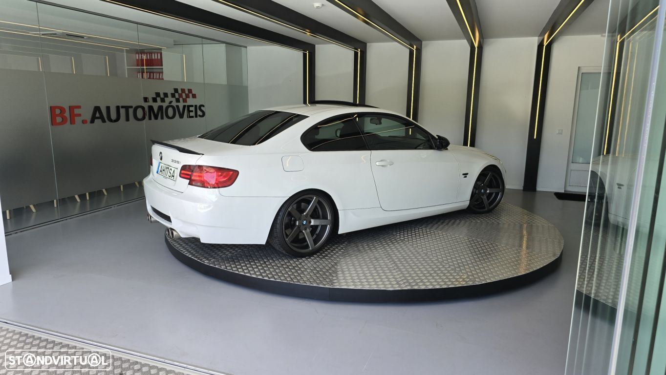 BMW 335 i Auto - 18