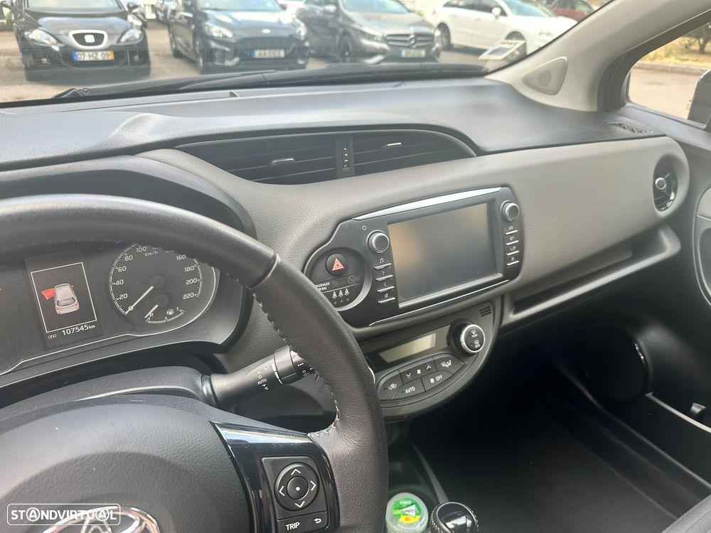 Toyota Yaris 1.5 HSD Exclusive - 4