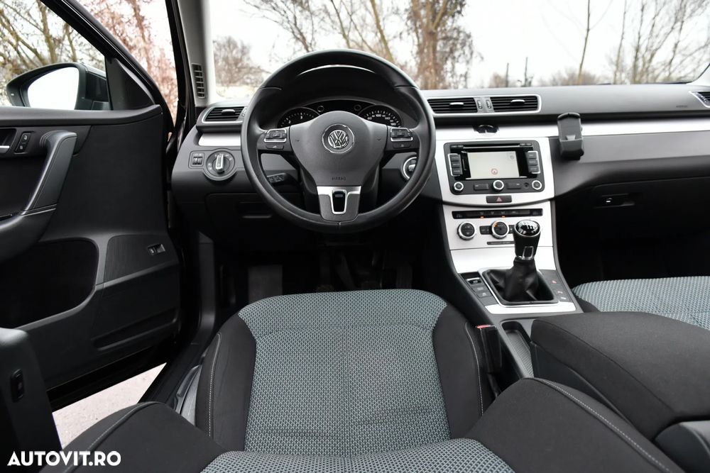 Volkswagen Passat Variant 1.6 TDI BlueMotion Technology Business Edition - 23