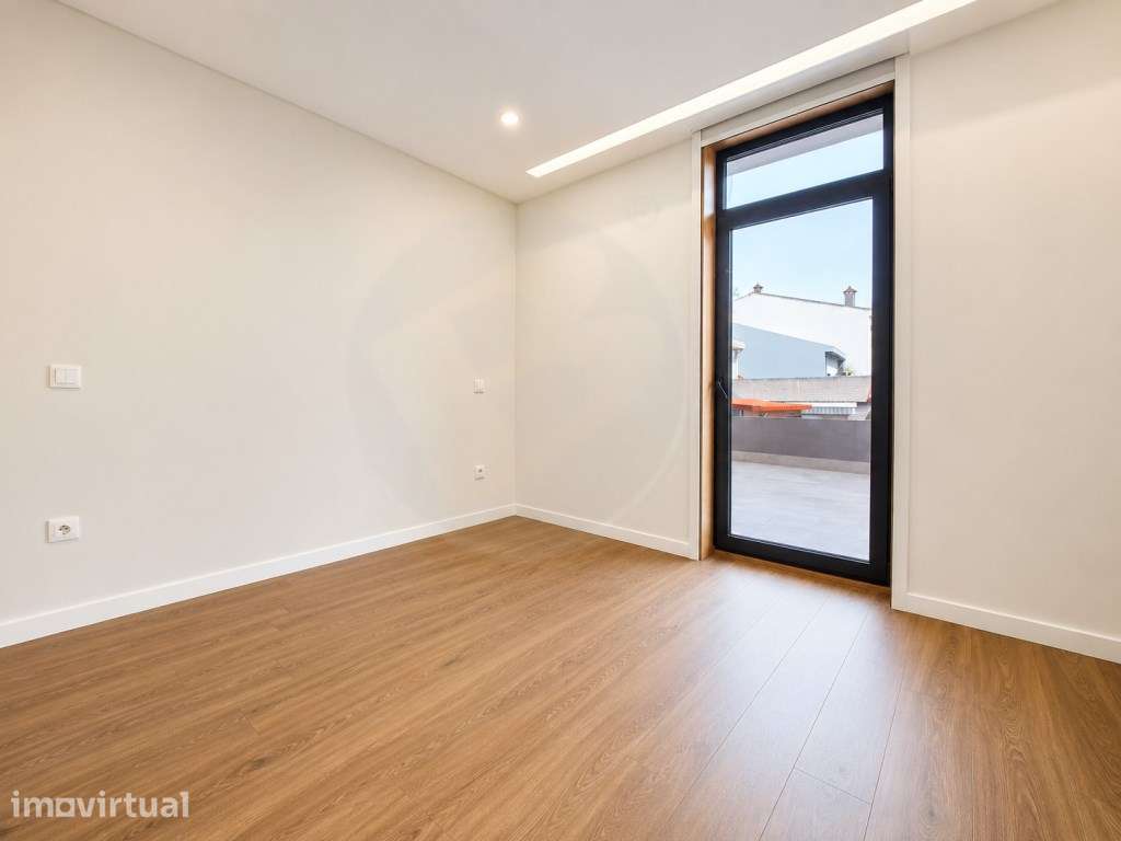T2 com Terraço e Garagem em Vila do Conde - Grande imagem: 5/26