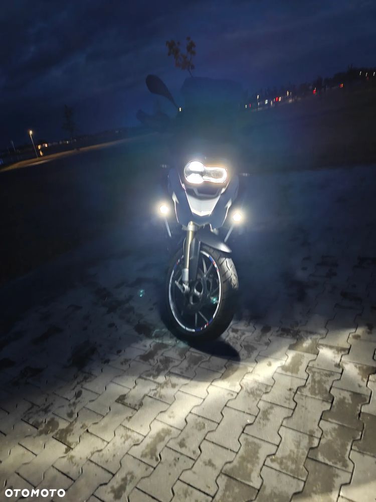 BMW R - 1