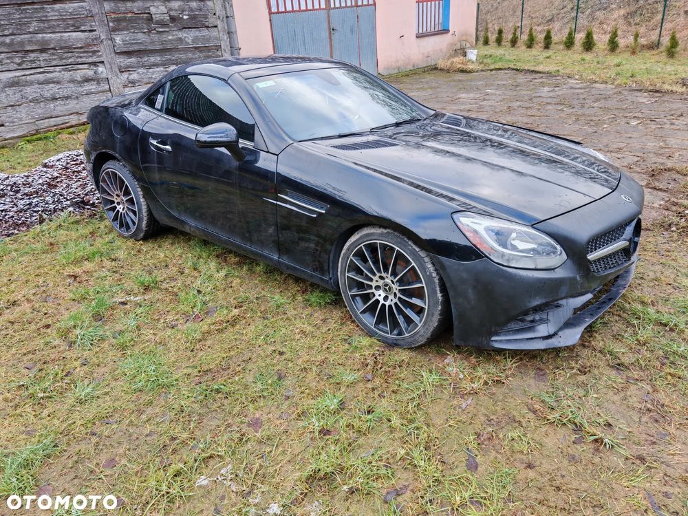 Mercedes-Benz SLC - 3