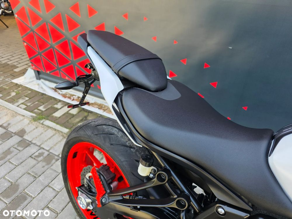 Yamaha MT - 22