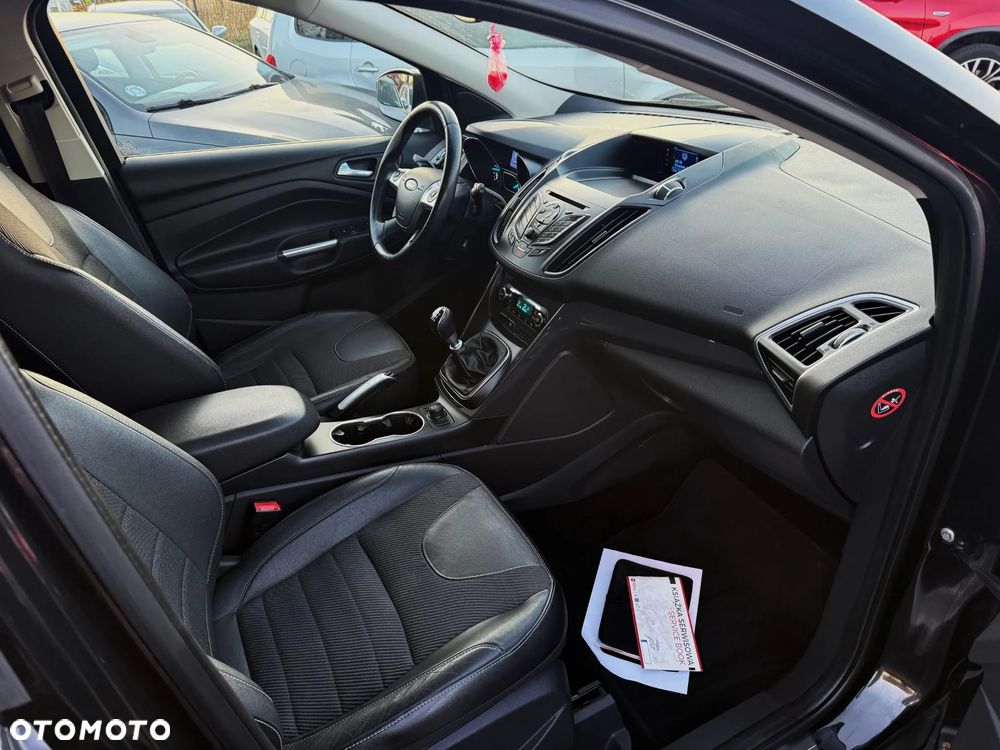 Ford Kuga 2.0 TDCi 2x4 Titanium - 13