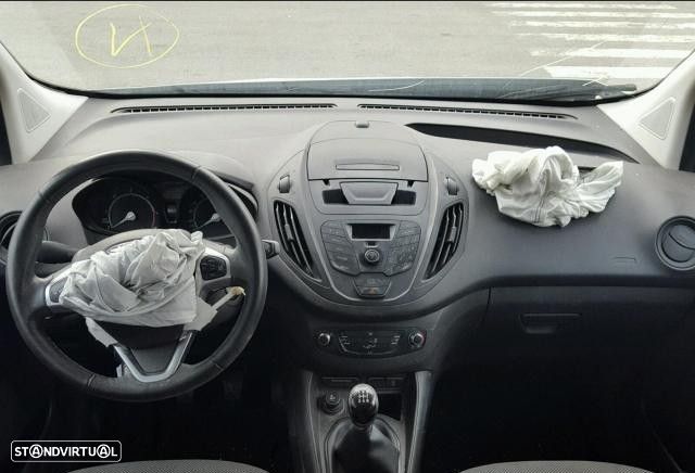 Ford Tourneo  Courier 2017 - 6