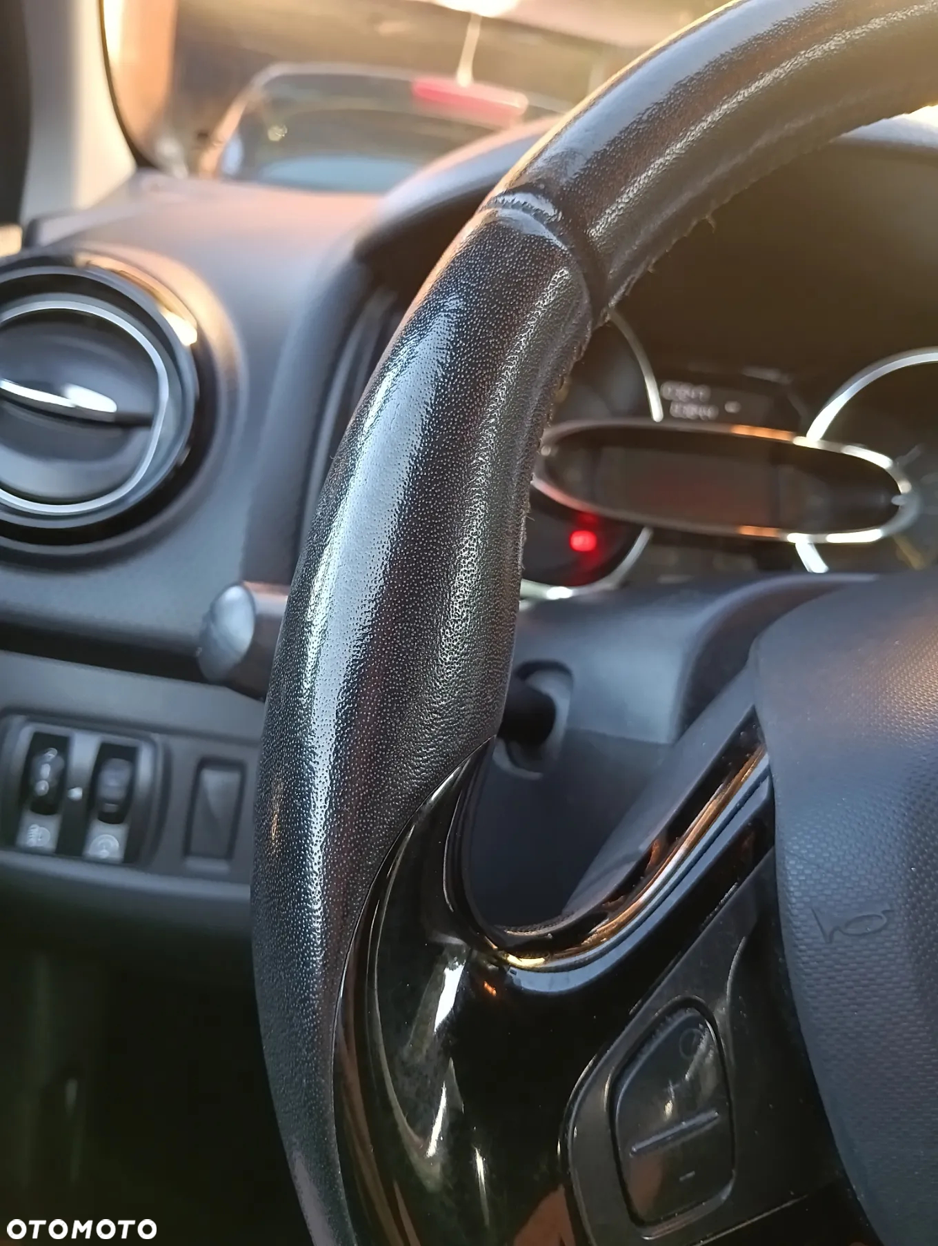 Renault Clio Grandtour TCe 90 Luxe - 32