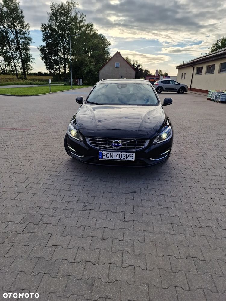 Volvo S60 D4 Drive-E Momentum - 3