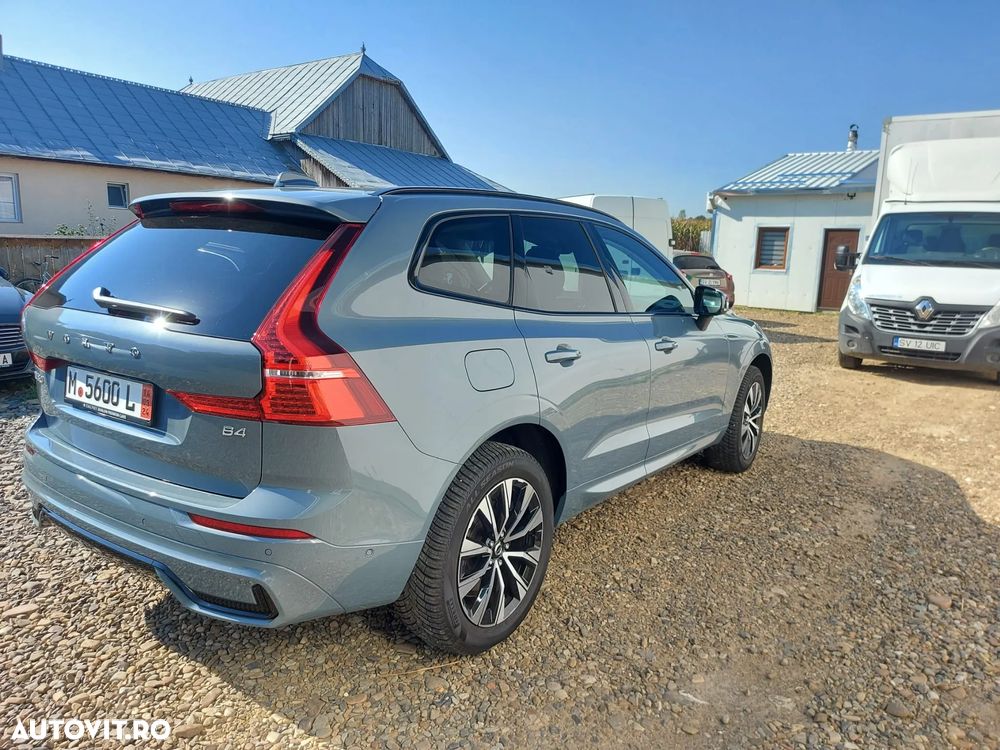 Volvo XC 60 B4 D Plus Dark - 23