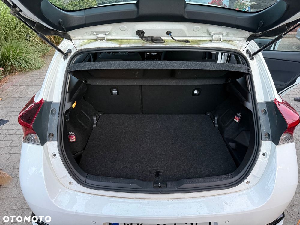 Toyota Auris Hybrid 135 Premium - 6
