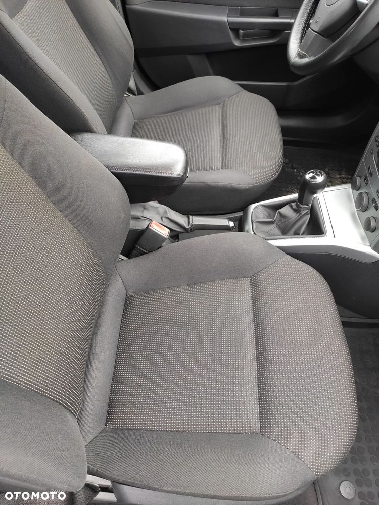 Opel Astra 1.4 Enjoy - 19