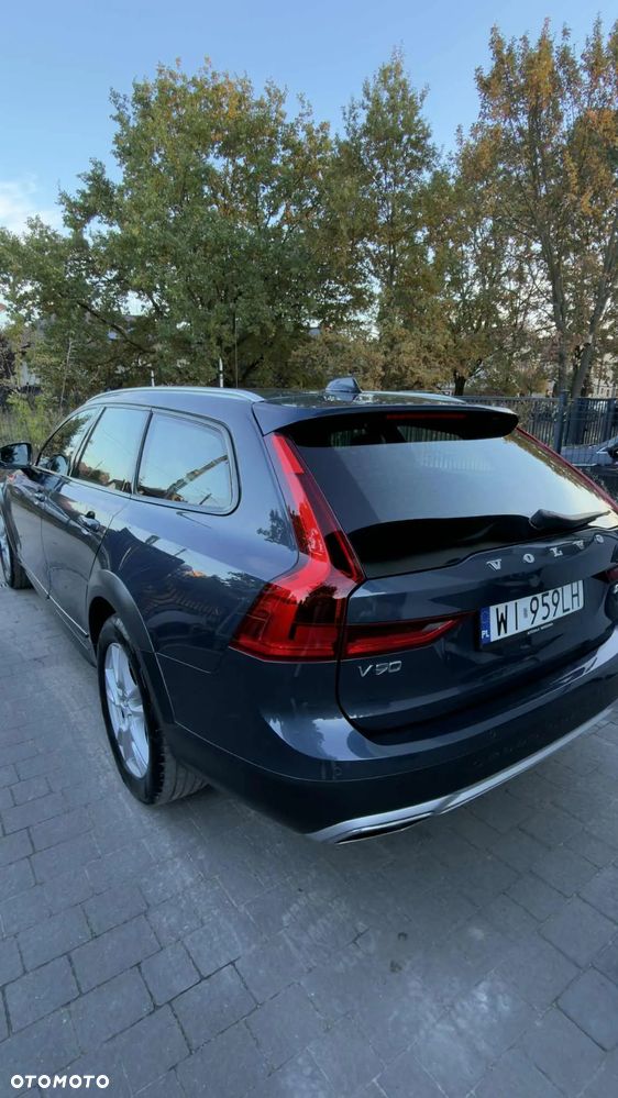 Volvo V90 Cross Country - 4