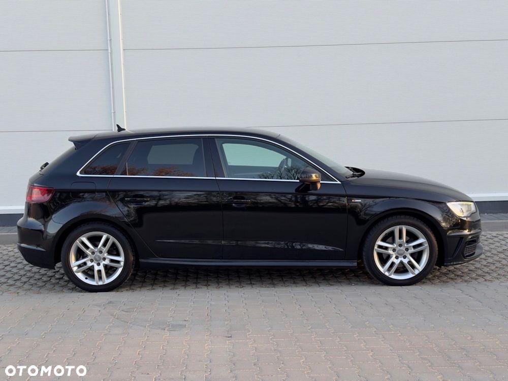 Audi A3 Sportback 2.0 TDI (clean diesel) S tronic S line Sportpaket - 4
