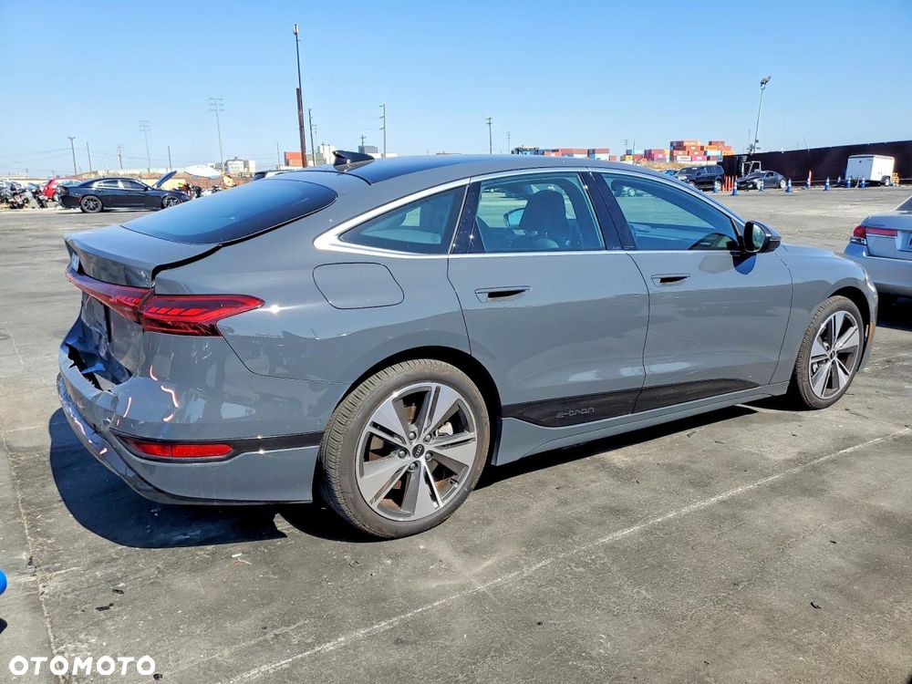 Audi A6 Sportback e-tron - 4