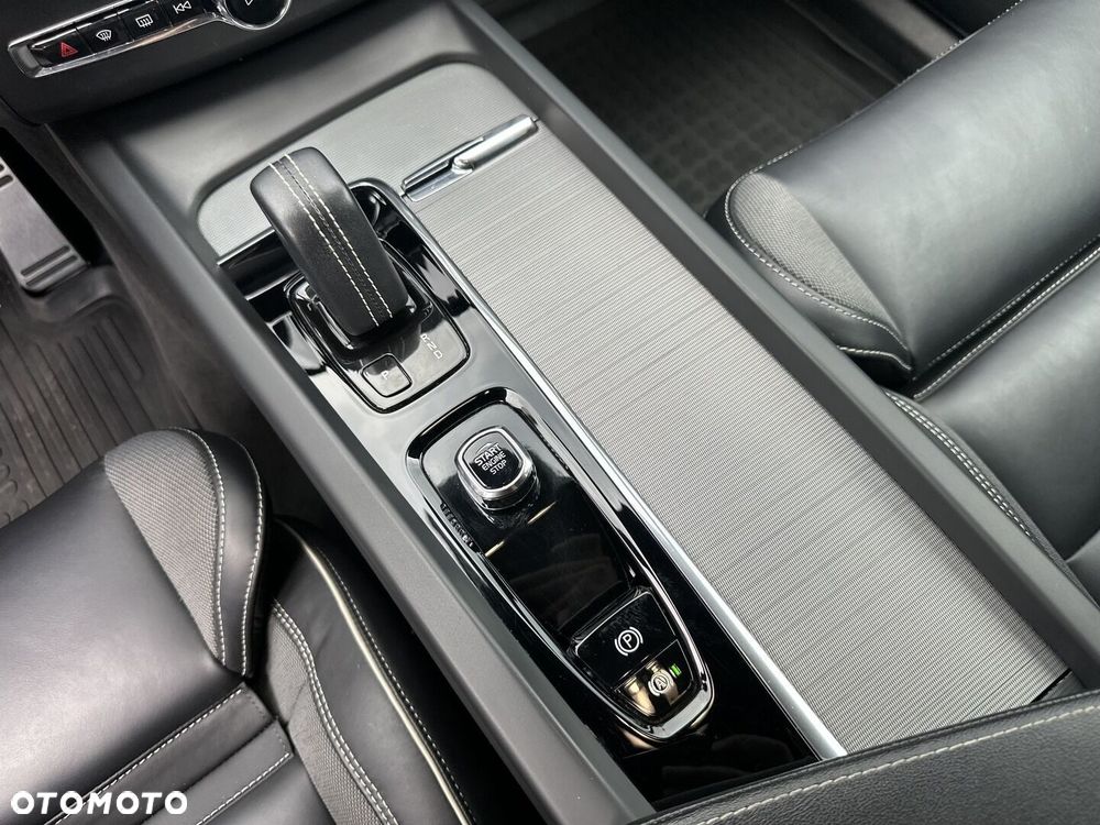 Volvo XC 60 B4 B Inscription - 19