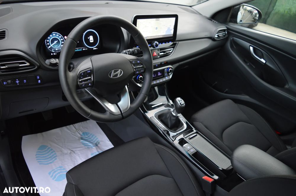 Hyundai i30 1.5 96CP M/T Highway - 29