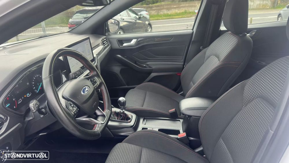 Ford Focus SW 1.5 TDCi EcoBlue ST-Line X - 22