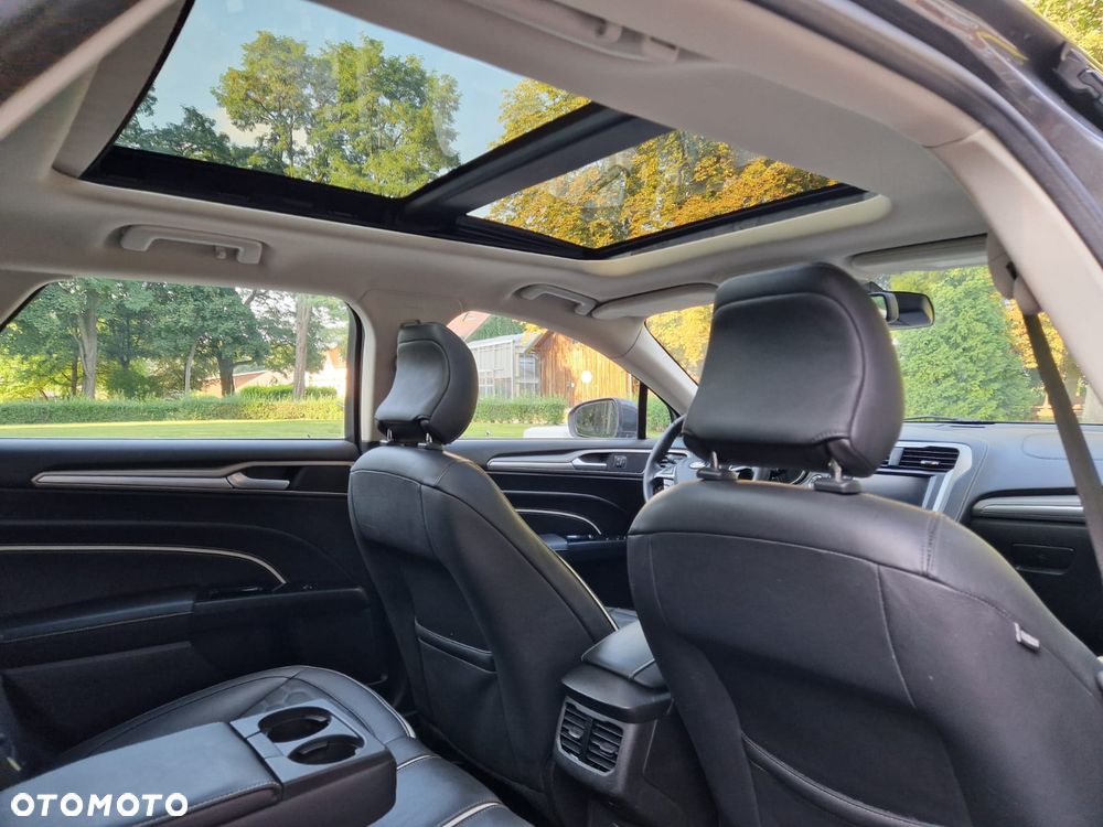 Ford Mondeo - 37