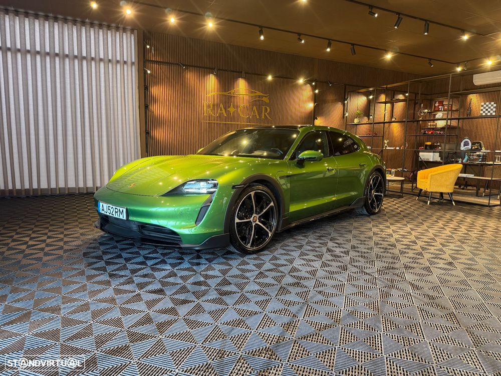 Porsche Taycan Cross Turismo 4S - 2