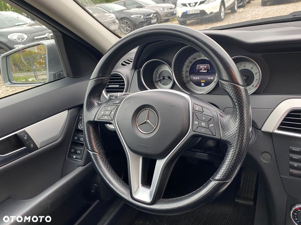 Mercedes-Benz Klasa C 180 (BlueEFFICIENCY) Avantgarde - 30