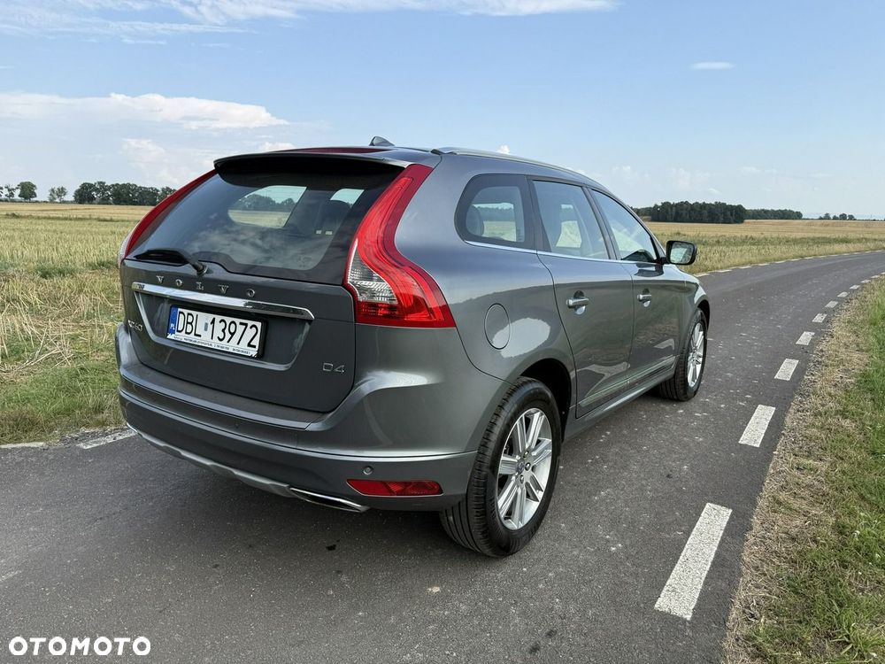 Volvo XC 60 D4 Geartronic Momentum Pro - 4