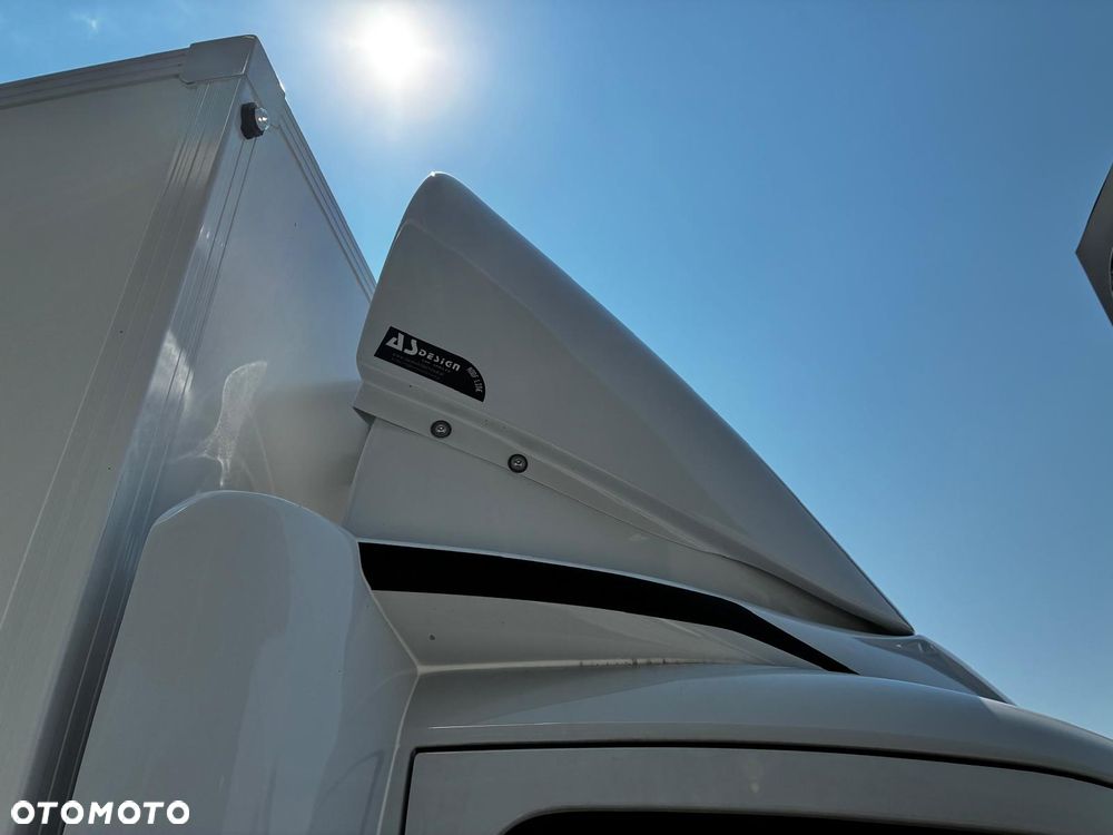 Mercedes-Benz Sprinter - 11