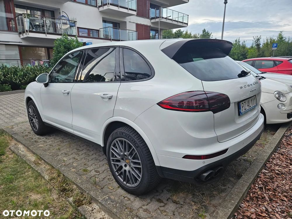Porsche Cayenne Platinum Edition - 12