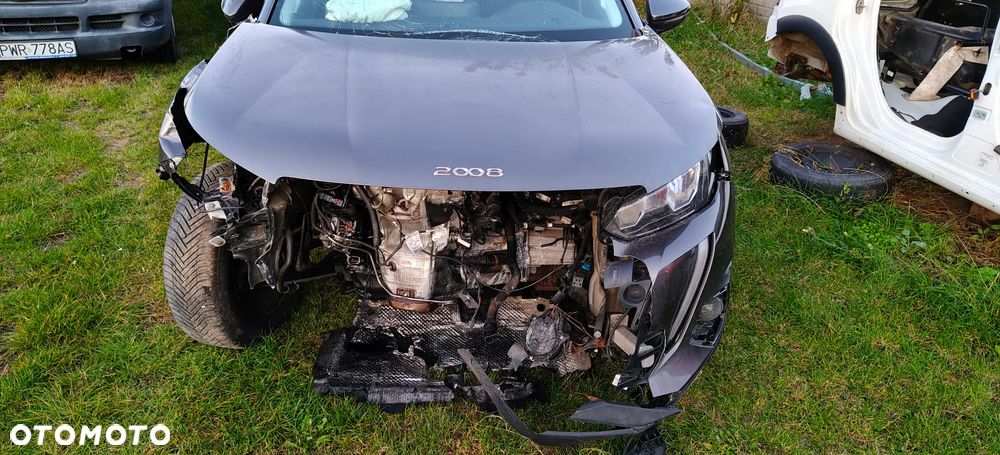 Peugeot 2008 - 11