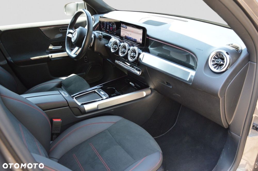 Mercedes-Benz GLB - 23