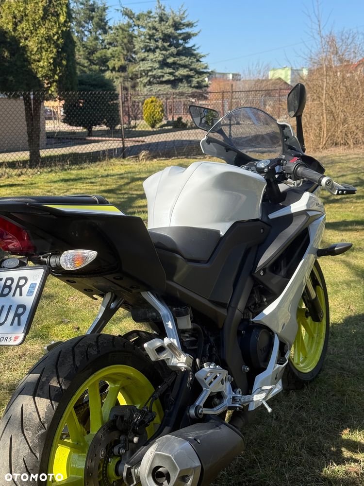 Yamaha YZF - 3
