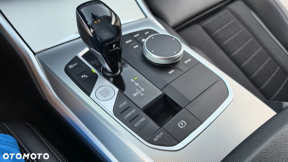 BMW Seria 3 318d Edition M Sport Shadow - 27