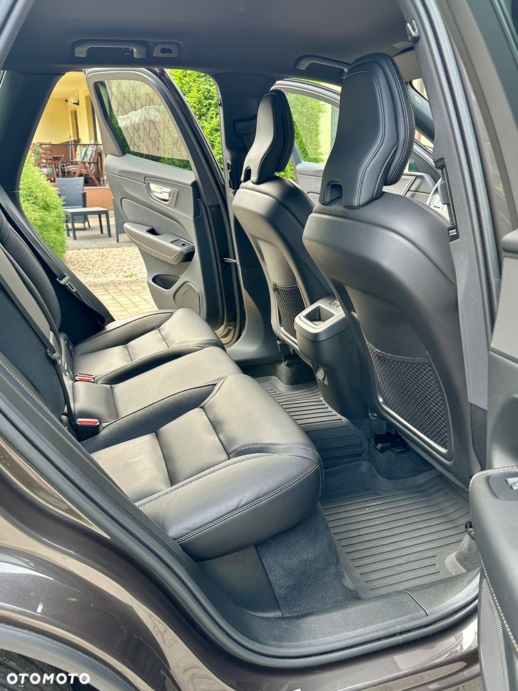 Volvo XC 60 B4 D AWD R-Design - 30